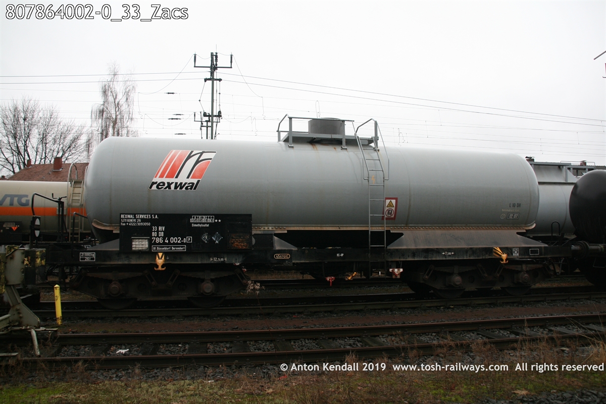 807864002-0_33_Zacs.jpg